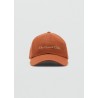 Gorra mensaje bordado